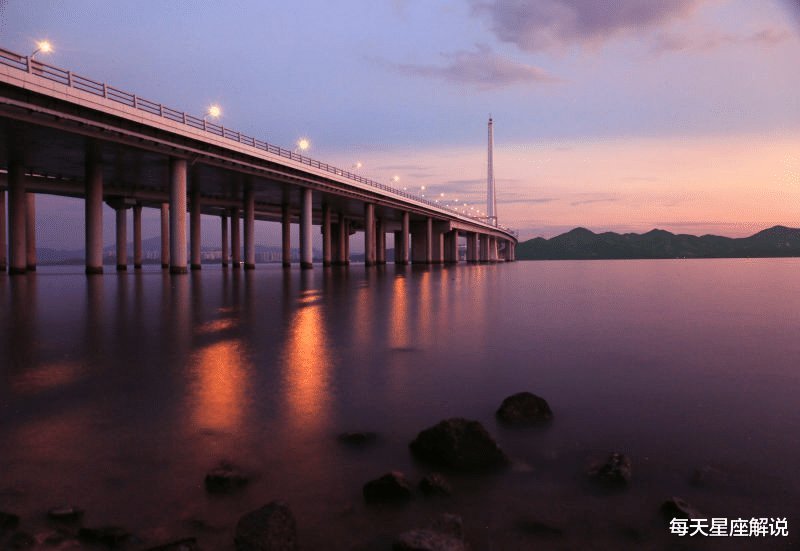 农历8月26日出生的人