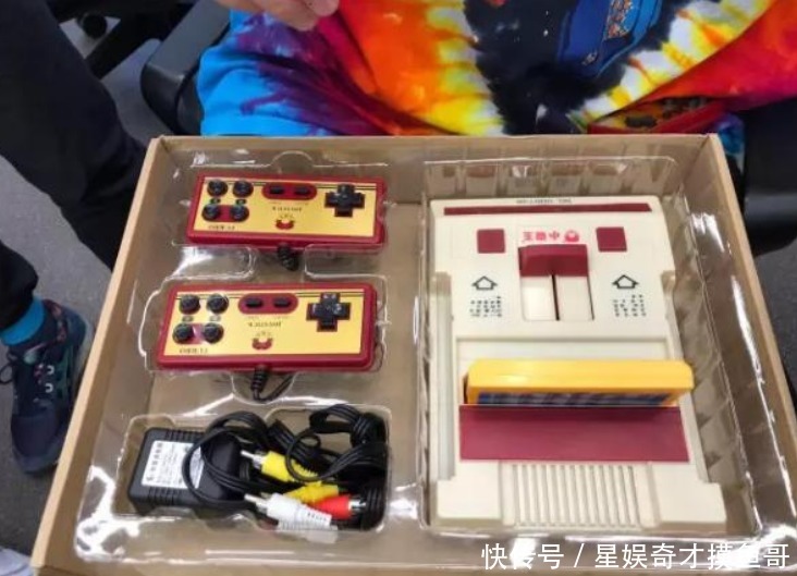 陪伴|童年回忆彻底成为历史,陪伴我们33年的小霸王,破产了