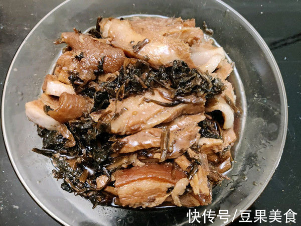 白胡椒|这道梅菜蒸肉香极了，儿子三天两头就要吃