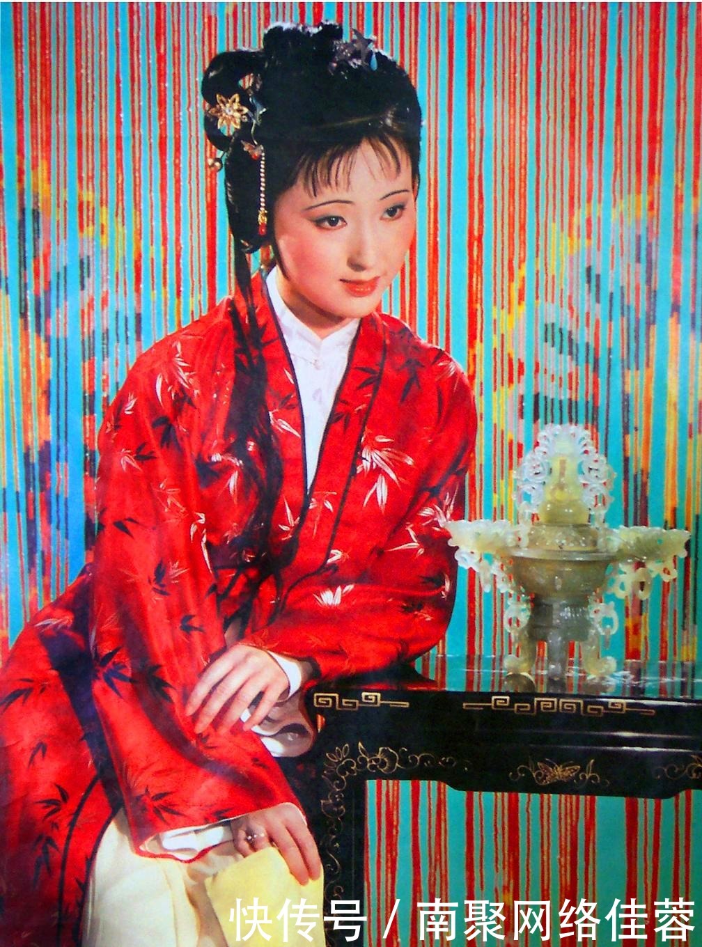 着精神上|红楼梦里贾宝玉有两位精神知己,一位是黛玉,另一位是槛外人妙玉