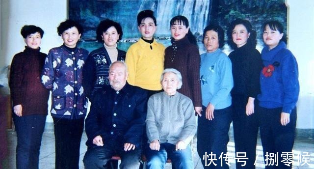 长辈|夫妻俩连生8个女儿,因没儿子被全村嘲笑,如今一家人的现状如何