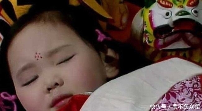 刘姥姥#薛宝钗与贾宝玉有个儿子,名叫贾桂你听刘姥姥说了什么