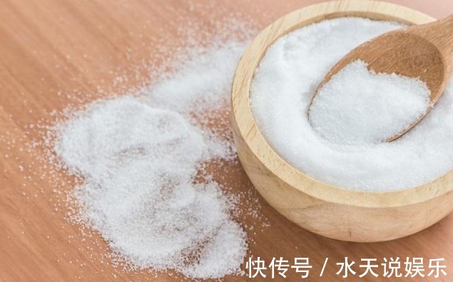 营养物质|血液粘稠的人,少吃“2白”,多吃“2黄”,或许有助清理血管!