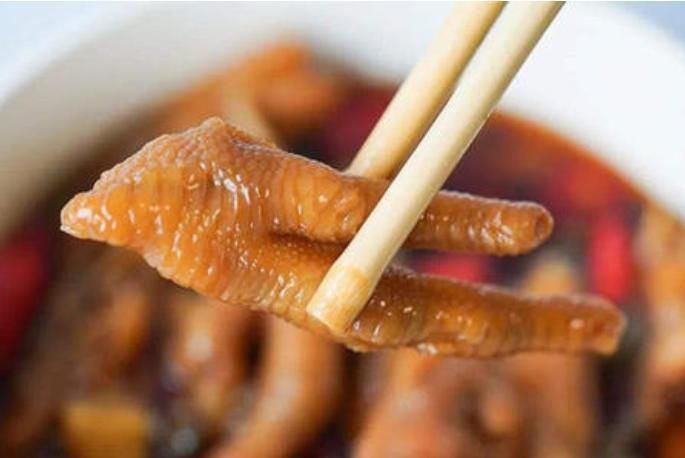 进口鸡爪|一只鸡两个爪子,为啥“冰冻鸡爪”从不缺货看到生产过程就懂了