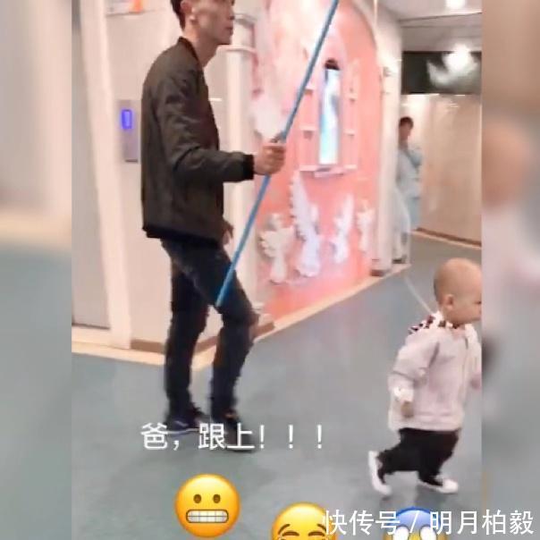 萌娃|“霸气萌娃”医院输液走红,输液不忘带爸爸遛弯,网友:实力遛爸