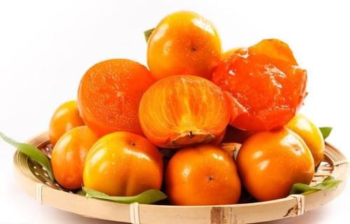 烟熏类|女人40后想不长斑，4种食物要少吃，医生：坚持2习惯，斑自消