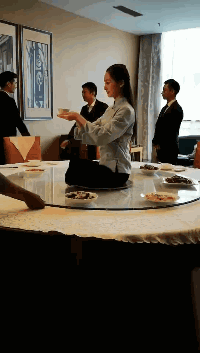 |搞笑GIF:你能不能快点儿 我快坚持不住了