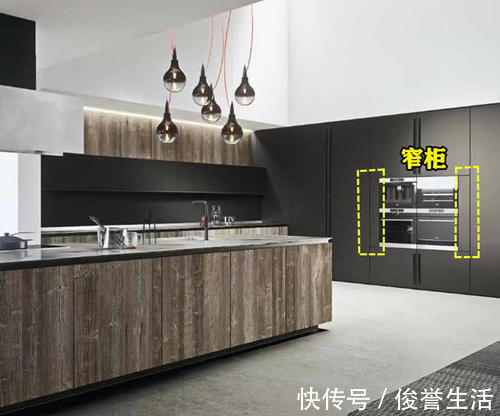 橱柜|这个办法聪明！内嵌厨电预留10cm宽，装抽拉窄柜分层收纳整整齐齐