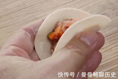 调饺子馅,一定要放入这3样东西,鲜香多汁没腥味!