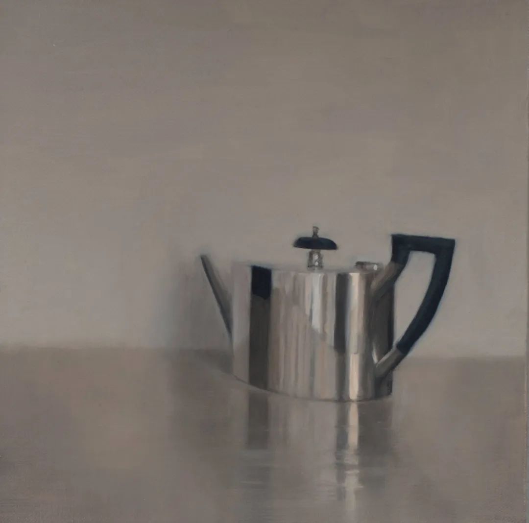 孤独感#柔和的光影和质感,她的静物画散发着一种孤独感!