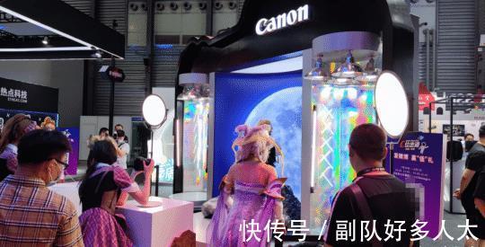 showgirl|2021CJ逛展第三日：ChinaJoy最美COS？看完我都流鼻血了