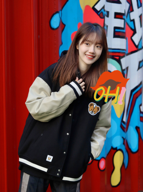 减龄|秋冬的“棒球服”怎么穿才帅气?建议搭配阔腿裤,舒适又减龄