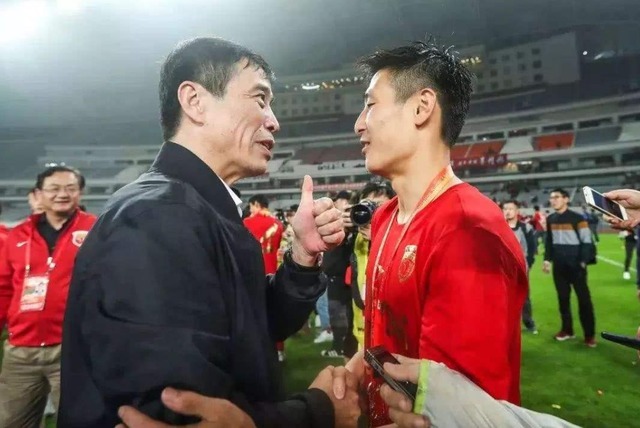 中国足球|国内媒体曝出猛料!足协又有“大动作”,球迷:脚踏实地不好吗?