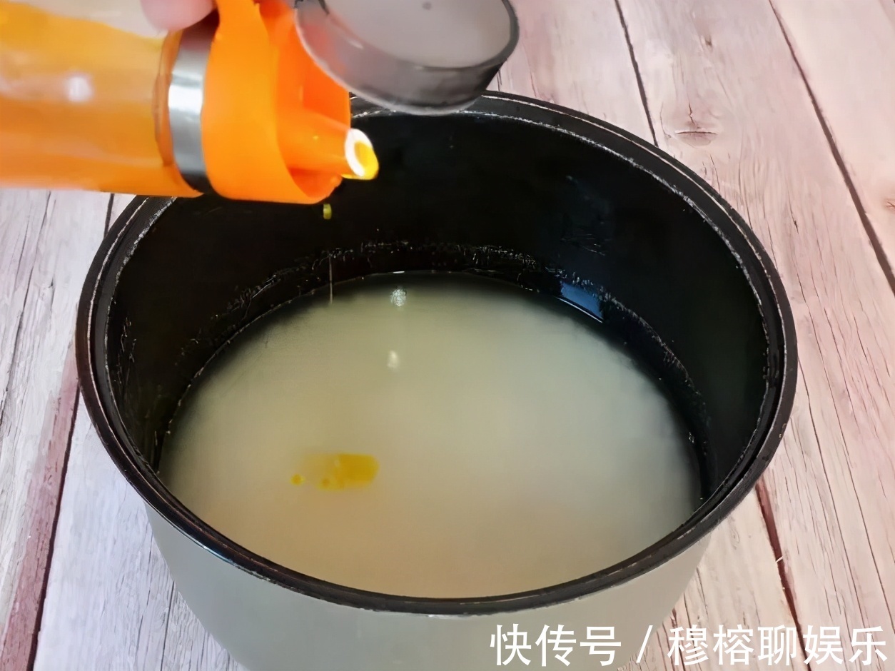 松软|蒸米饭，淘米后不要直接加水！牢记6点，米饭松软清甜，喷喷香