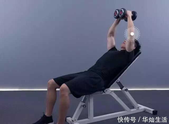 中缝|胸肌练不好看？因为你忽略了中缝，每天多练习5分钟就够了