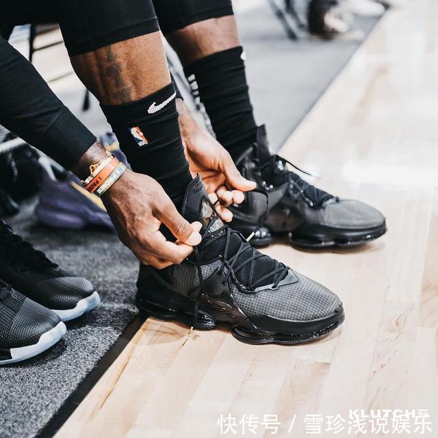 zoom 霸气外露！詹姆斯上脚亲晒 LeBron 19 实物！可给他乐坏了