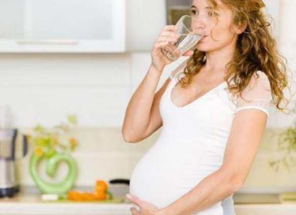 孕妇|孕期孕妇不能碰的4种饮品,尤其是第2种,90%孕妈都偷偷喝过