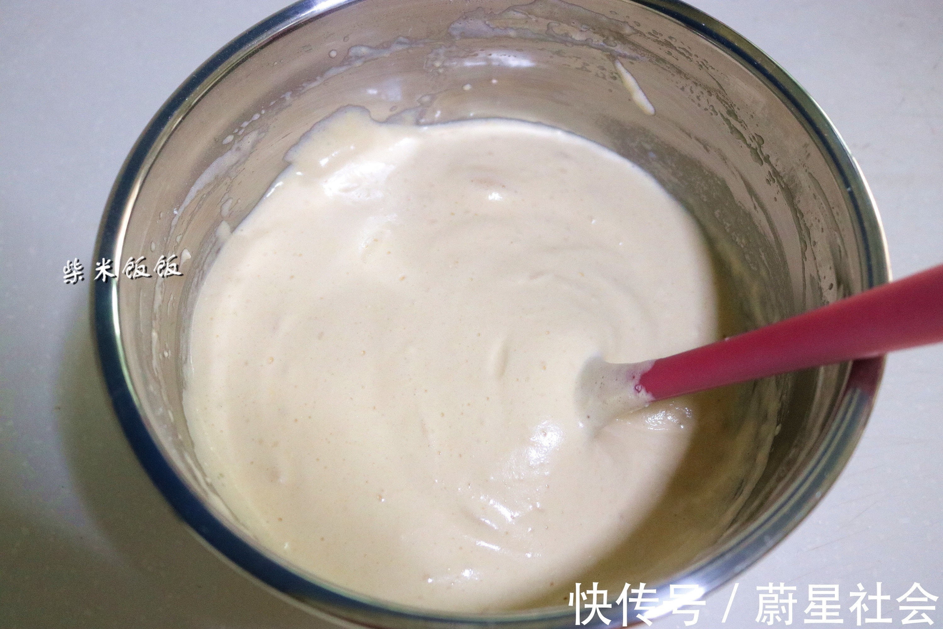 小饼|这饼太软了,女儿早餐爱吃它,做法也简单,有鸡蛋面粉就能做