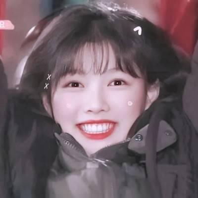 嘴角|笑起来“特别甜”的女生,嘴唇会具备这“3特点”,全占才是直男女神