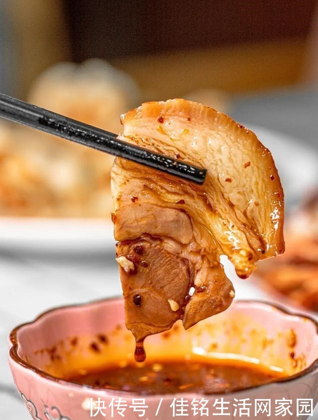  在武汉东北人贼稀罕的家常馆子，整一个