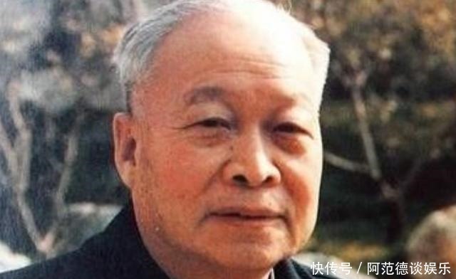 绰号|儿子被同学取绰号,父亲知道后将绰号改成真名,如今此名家喻户晓