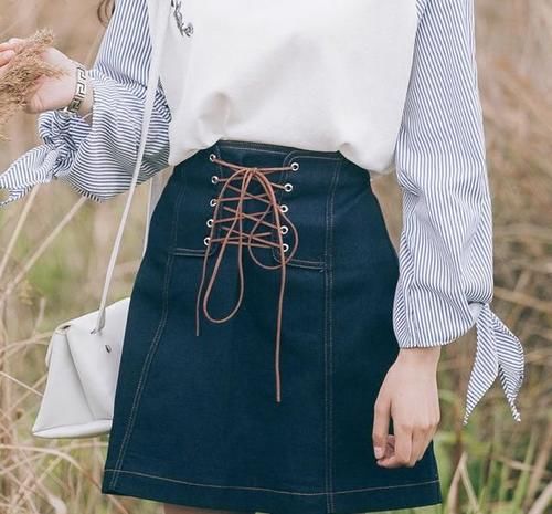 还对牛仔长裤恋恋不舍,穿清爽牛仔裙,彰显夏日活力