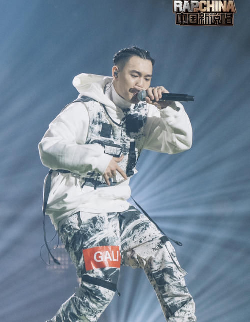  亚军|《中国新说唱》总决赛：冠军出乎意料，史上最“水”亚军诞生