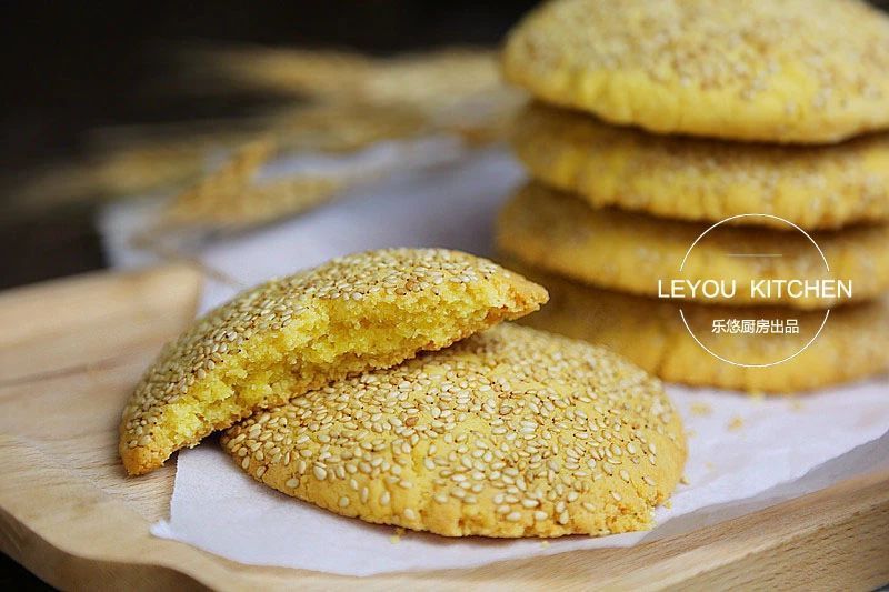 4款酥饼，一捏就碎，入口即化，揉好面团就能做，看看就会