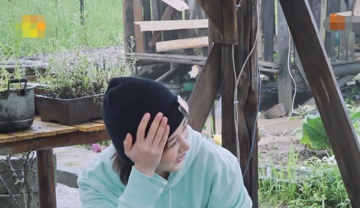 張藝興 楊紫夸張藝興“挺逗”,還勸他改微博名,小綿羊下意識反應(yīng)搶鏡!