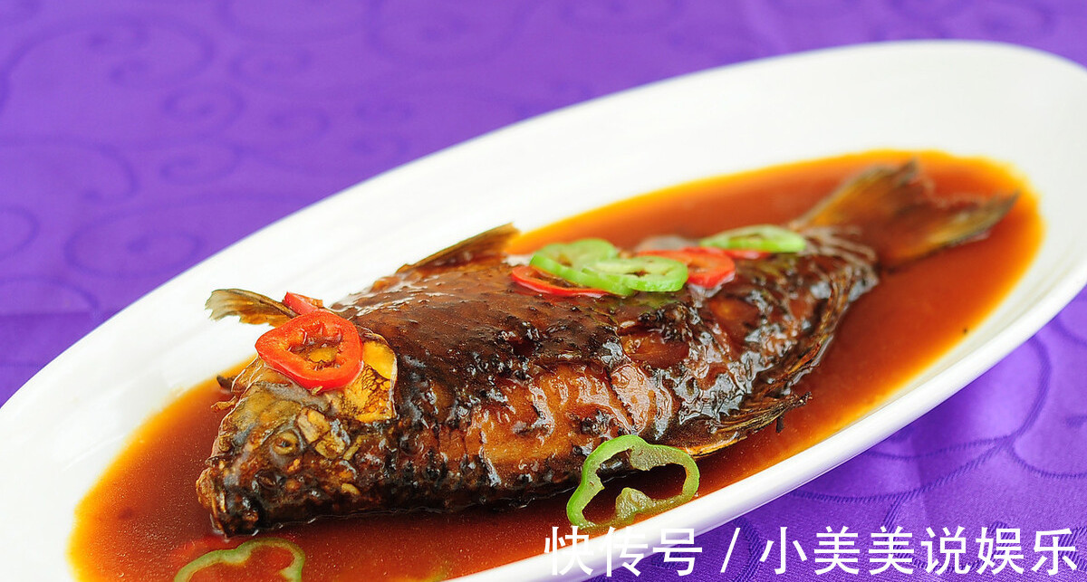 腥味|制作红烧鱼时,牢记3个窍门,不仅不腥不破皮,而且鱼肉鲜嫩入味