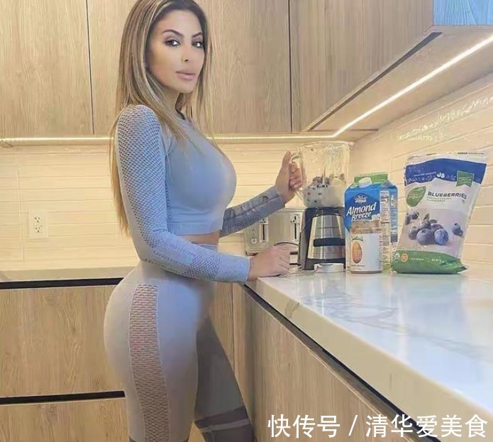 性感|皮蓬性感前妻近照曝光，嘴巴变成香肠嘴，身材超越卡戴珊！