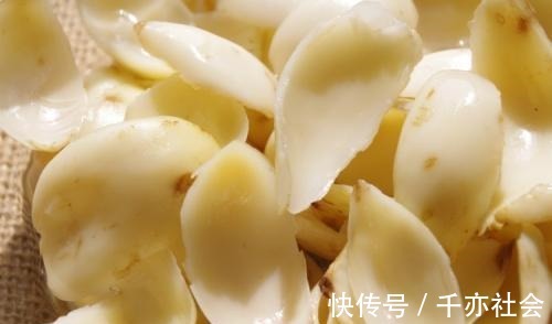 核桃|常吃3种食物、让你沾床就睡!今天开始试试,睡醒就是天亮。