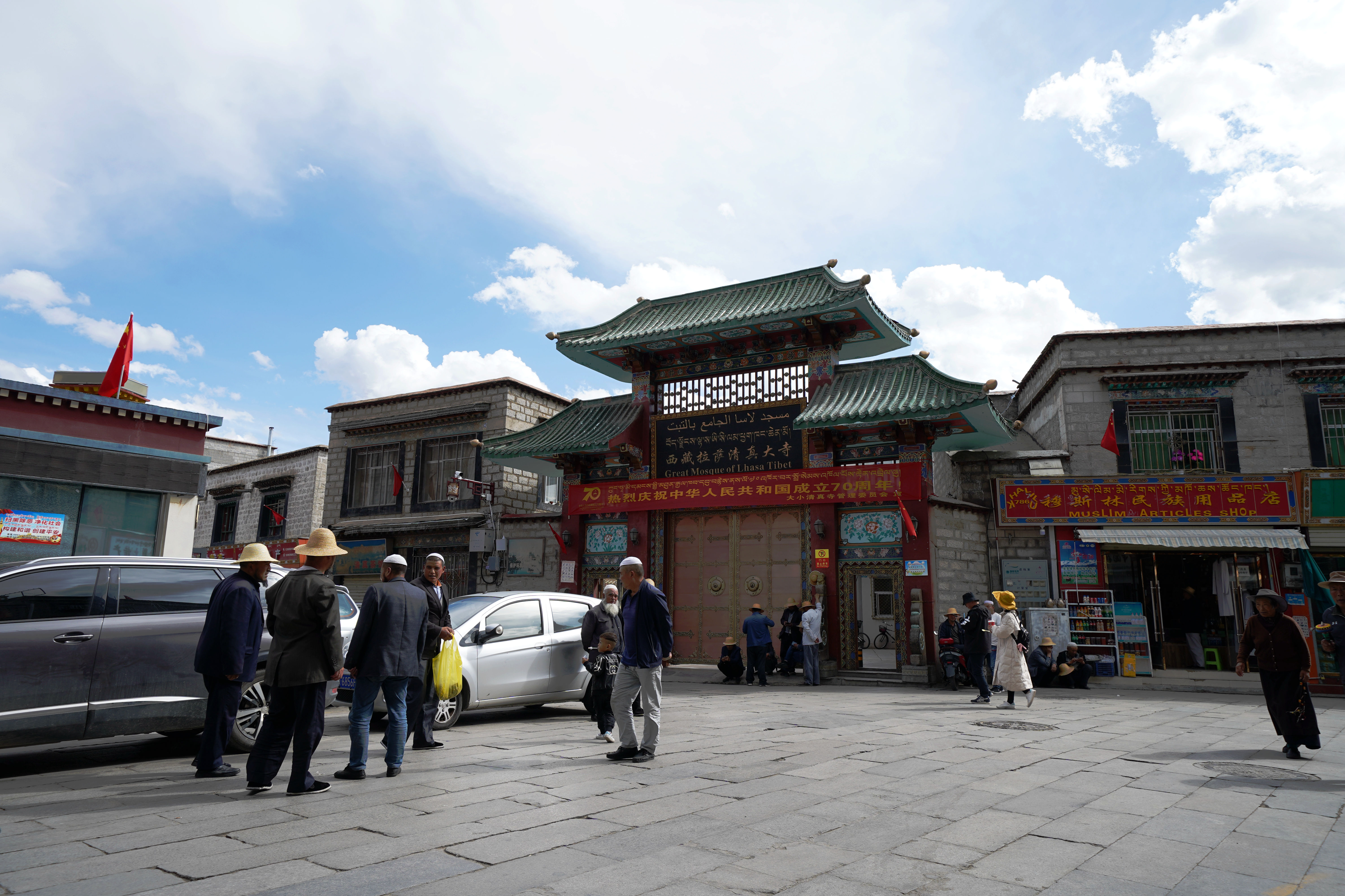 大昭寺|【80天单人单车环藏之旅】观览佛教圣地大昭寺，八廓街猎摄盛装美女