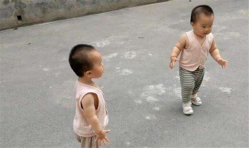 奶粉|喝“母乳”和喝“奶粉”的孩子,一年后差距明显,事实胜于雄辩