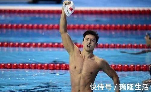 生长激素|夏天多游泳真能长高?儿科医师:这个游泳姿势对长高更有效