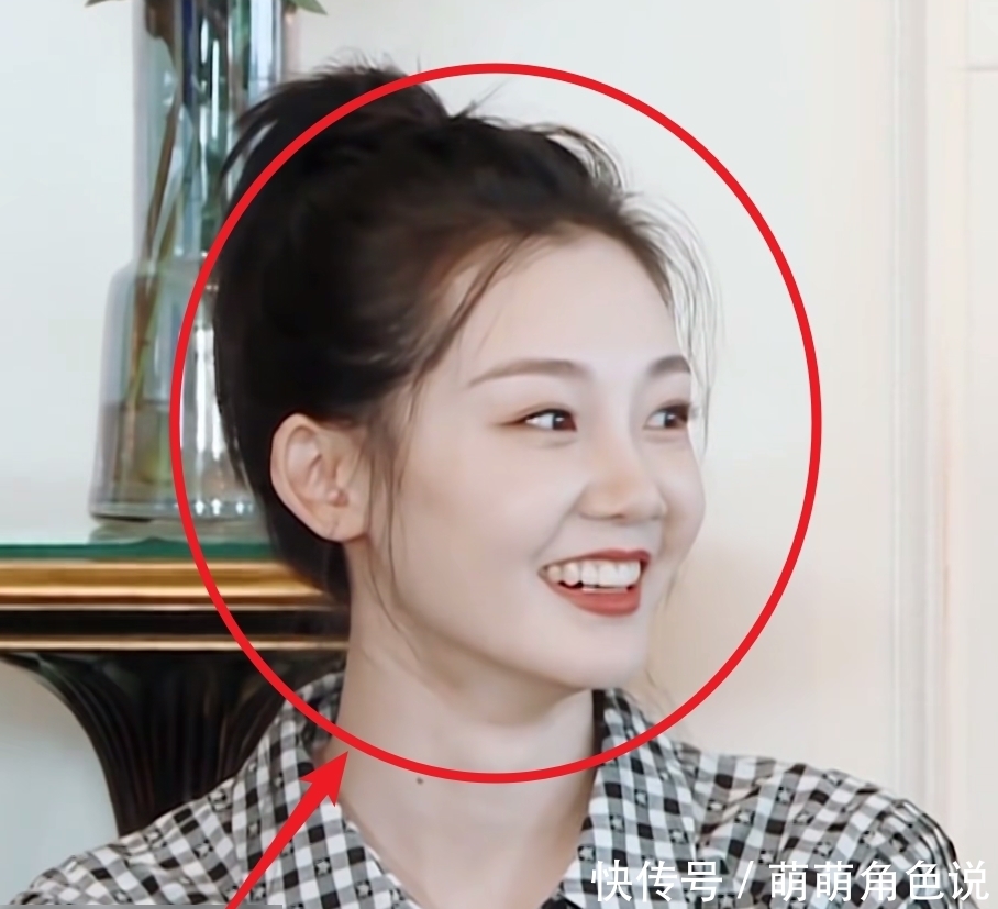 郑恺 苗苗首次上跑男9,和郑恺全程秀恩爱,产后身材却成全场焦点