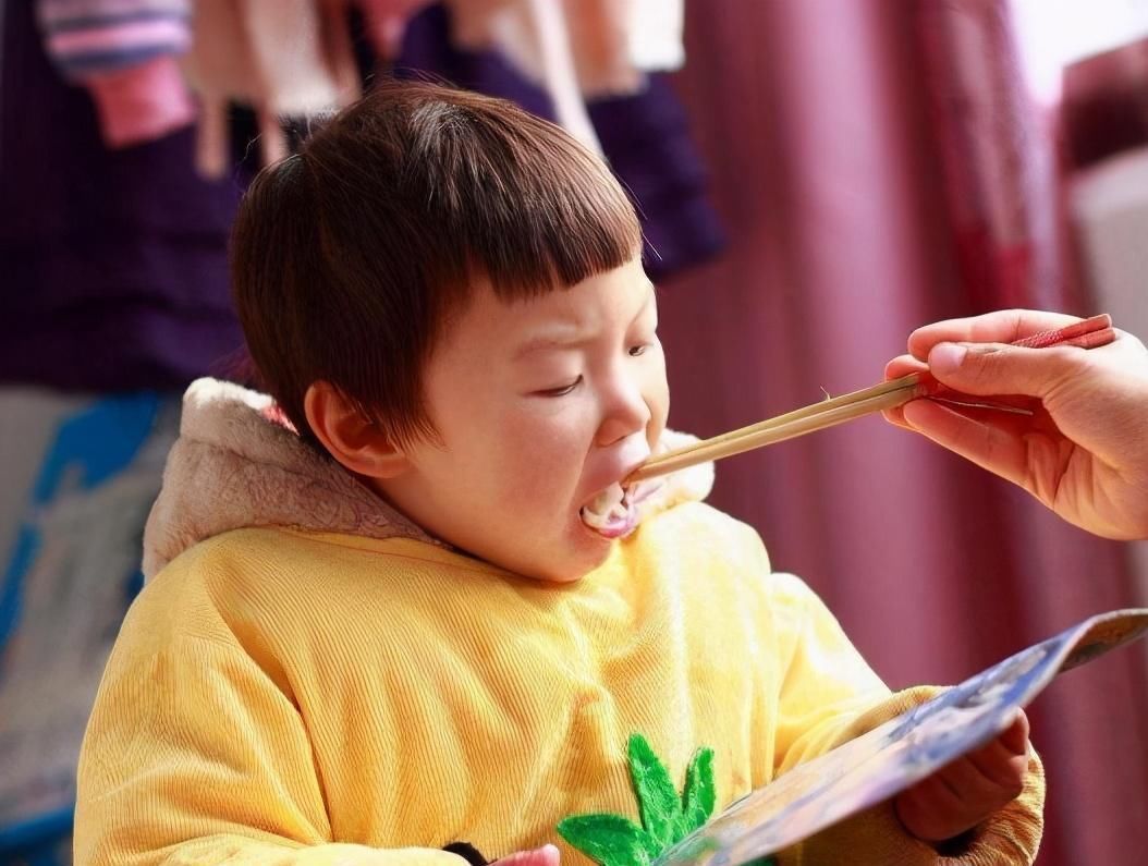 孩子|这4种食物，堪称脾虚“加速器”，孩子吃得越多，积食越严重