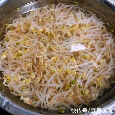  #味达美名厨福气汁，新春添口福#辣炒木耳黄豆芽