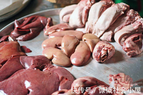 柚子|男子突犯心梗昏迷倒地!医生提醒:服用降压药时,4种食物要少吃