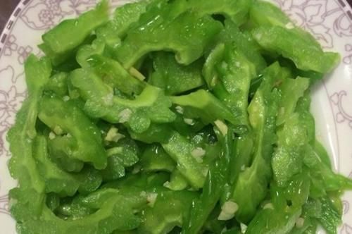 常吃|常吃苦瓜，每天吃一点，有三大好处上门找你，不妨来试试！