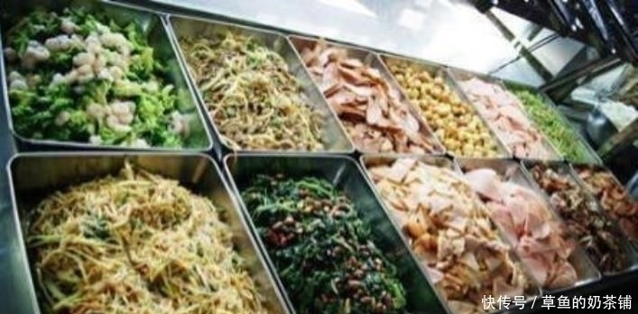 贵菜|自助餐里有3种“隐形贵菜”,一般人都不想拿,老板在一边偷笑