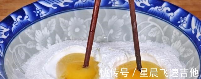 糯米粉最好吃的做法，加2个鸡蛋，出锅比肉还香，上桌瞬间就扫光！