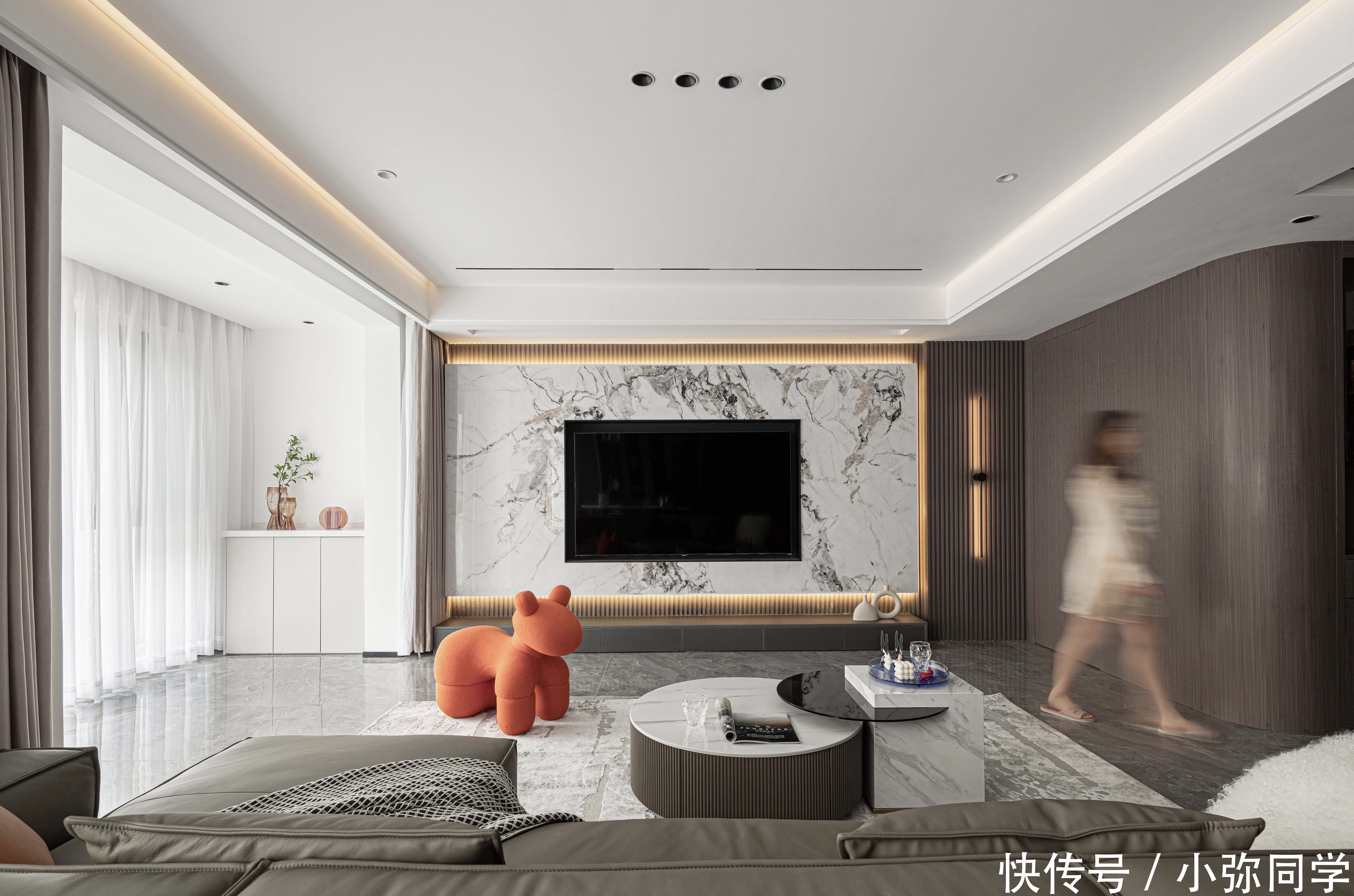 轻奢|260平现代轻奢,跃层的客餐厅也能如此出众