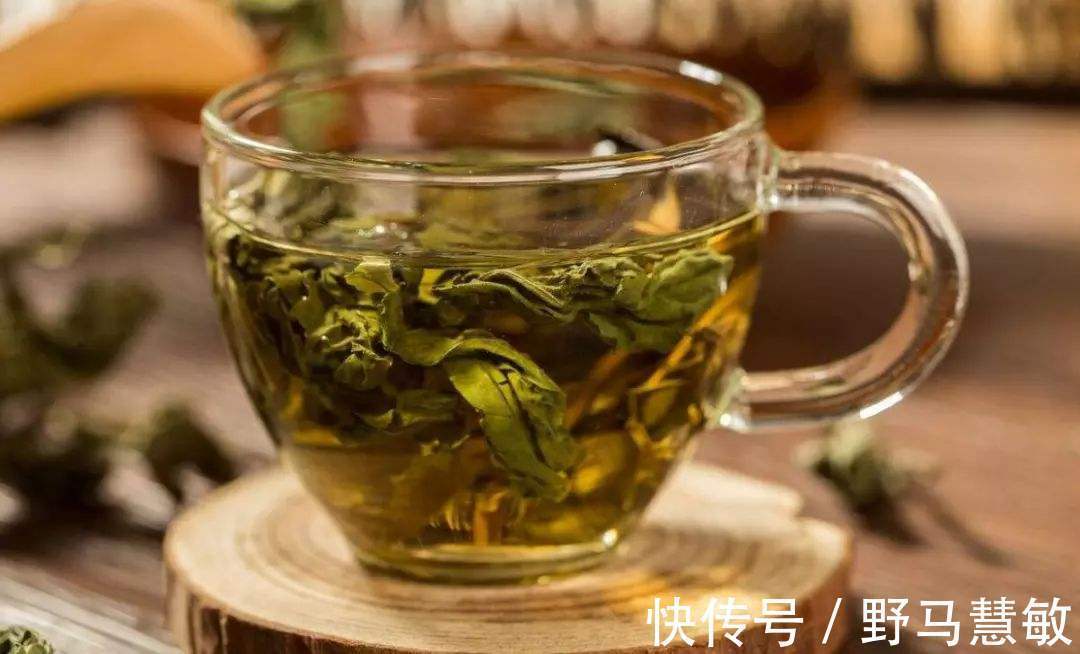 莓茶|糖尿病人的福星来了,喝水时加点它,降血糖,让你不做“药罐子”