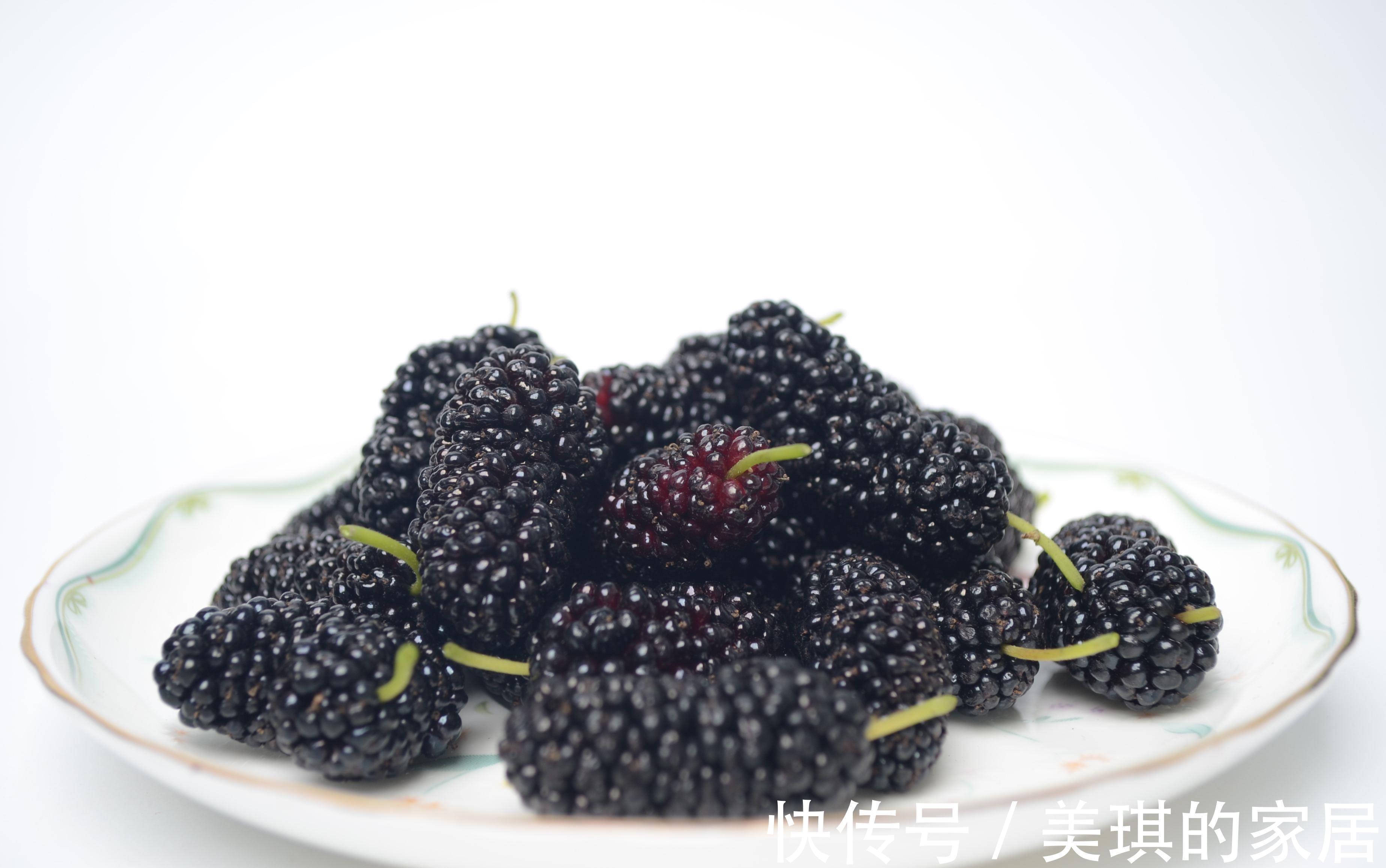 血虚便秘|一颗桑葚却能抵多味中药,常吃桑葚,会收获4大好处,别错过