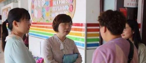 孩子|10岁女孩穿'性感衣服',背后隐藏的是'性教育'缺失,引人思考