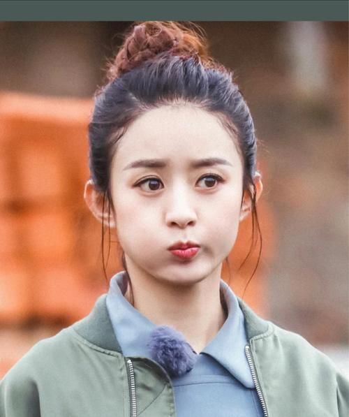 发型|女生这几种发型留久了,发际线会上移,你的发型是这样的吗