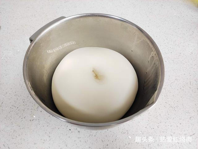 猪油|发面时光加酵母是不够的,多加一勺料,做好的花卷更松软更洁白!