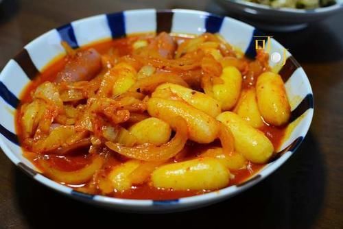 现在天气转凉,今天的晚餐,很久没吃猪肝了