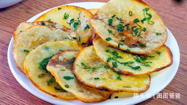 早餐别吃包子馒头了，1块钱饺子皮，5种巧用，美味解馋，孩子最爱